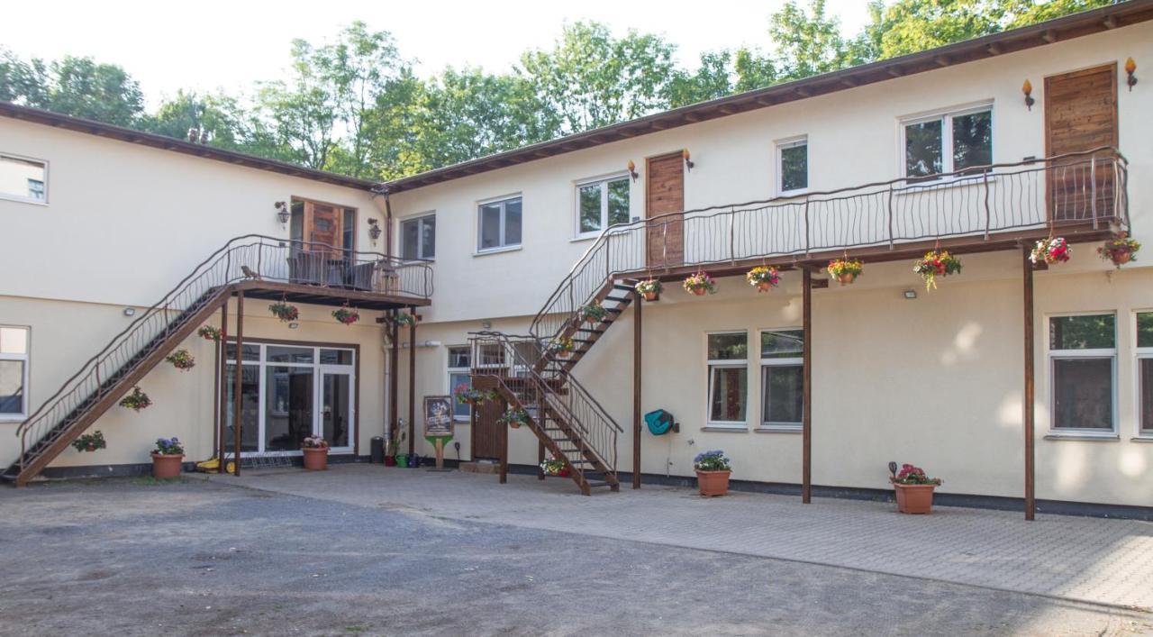 Apartment Black Der Sportschule Badura Leipzig Exteriör bild